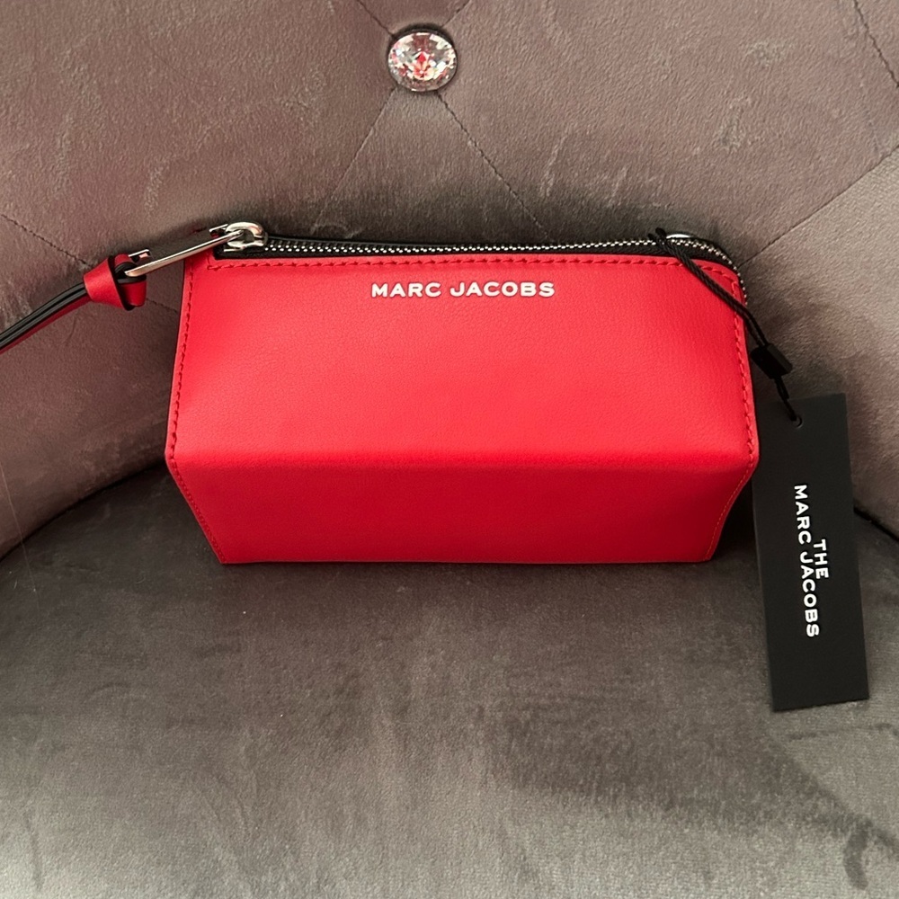 NWT Marc Jacobs red crossbody with dust bag